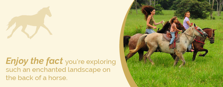 horse back riding in manuel antonio