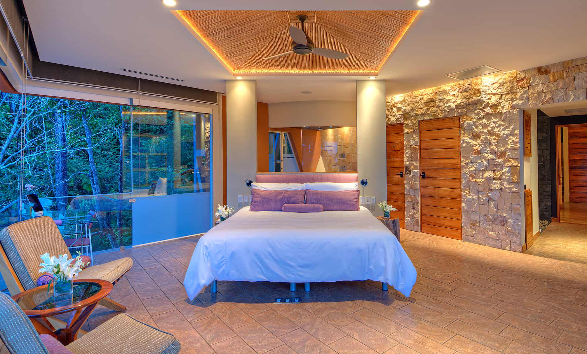 Luxurious Villa Suite with Balcony