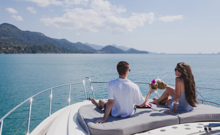 villa services - yacht charter